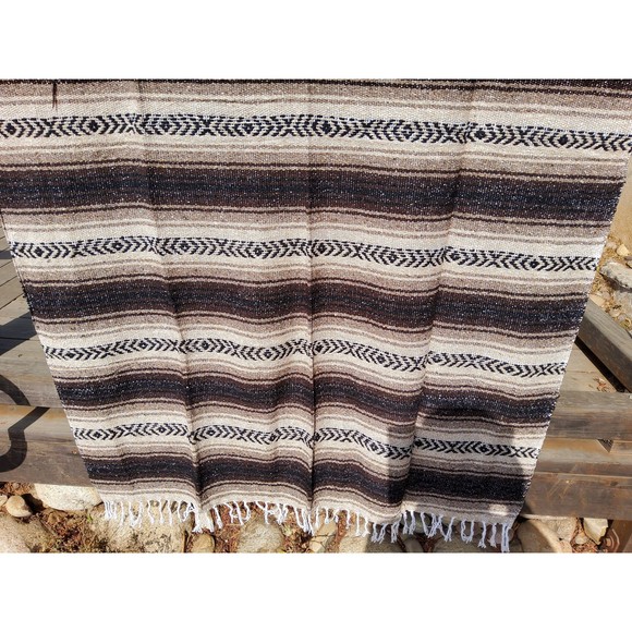 Brown colors mexican blanket warm and thick falsa blanket beach blanket - Picture 5 of 5